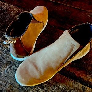 OLUKAI Hawai'iloa Manu Hope Women’s Booties 8